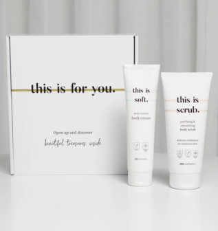 Cadeauset &#039;this is us.&#039; | body scrub (200ml) + body cream (150ml)